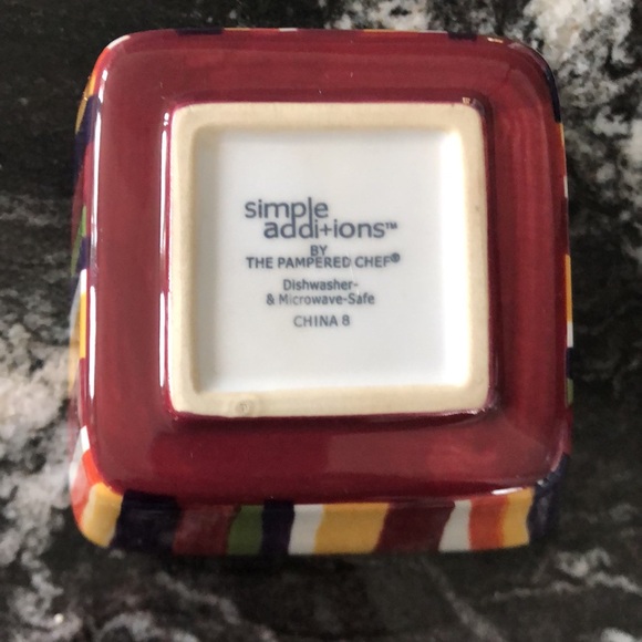 The Pampered Chef Simple Additions Striped Small Bowl - Picture 4 of 4